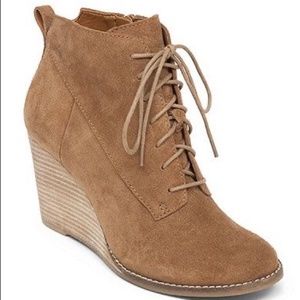 Lucky Brand Yoanna Lace Up Wedge Bootie size 8.5